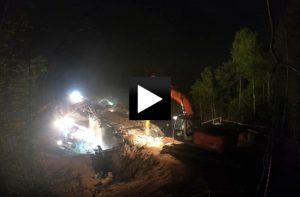 Časosběrné video z bourání mostů na D1