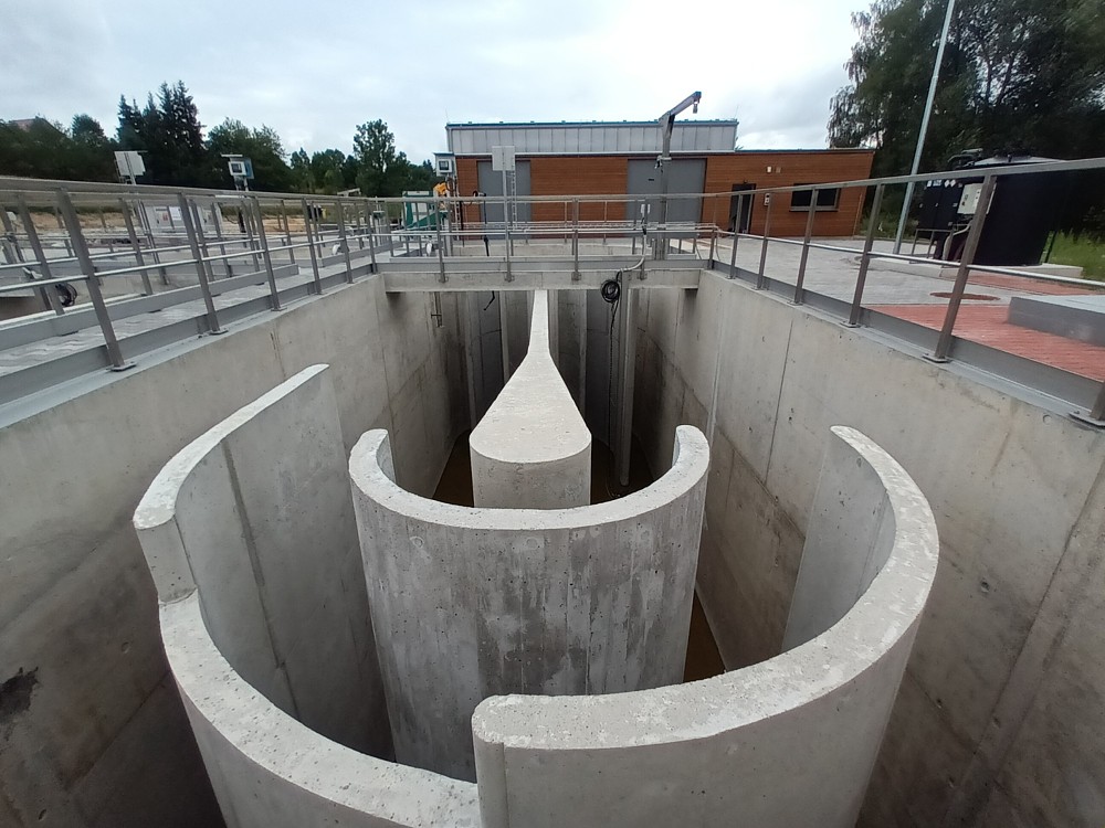 Nová kanalizace a čistírna na Blanensku ochrání Moravský kras. Stavbaři už finišují